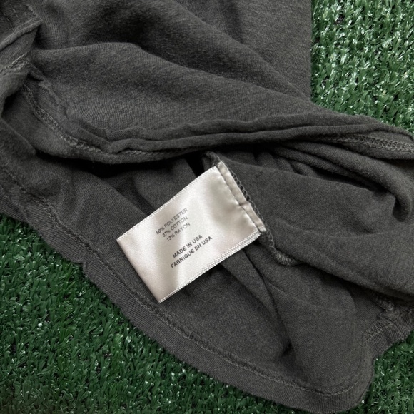 Pam & Gela Shirt Women's Size S Gray Sleeveless Stretch Tee Casual Made In USA - Picture 8 of 8